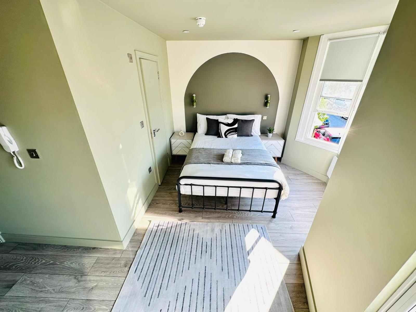 Apart-hotel Boutique Ensuite Like *